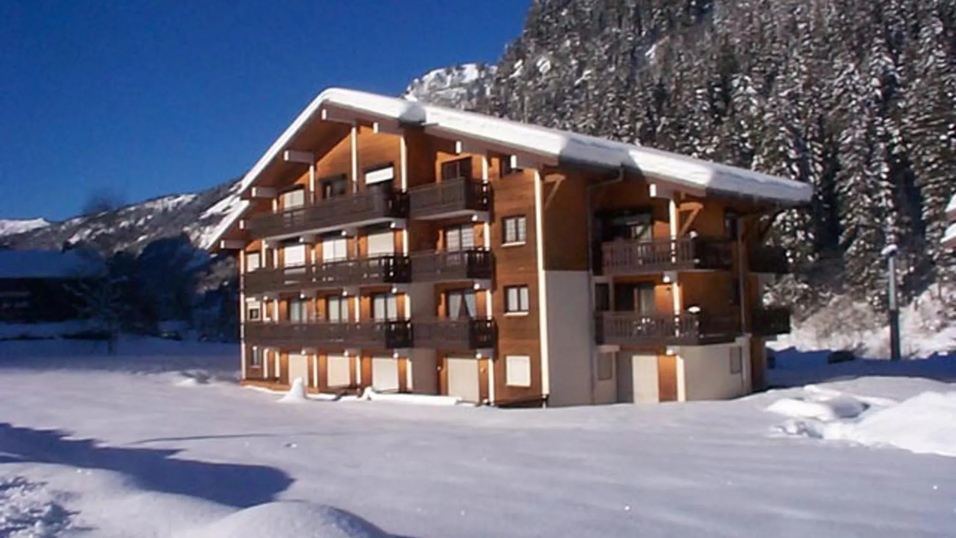 Appartement Lumineux, 6 Personnes Avec Balcon, Parking, Wifi A 900M Du Centre De Chatel - Fr-1-198-233 France
